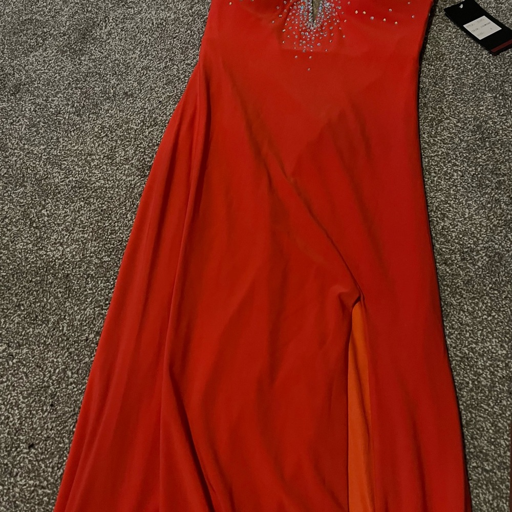 Strawberry Rhinestone-Scatter
Open-Back Strapless Gown • - Picture 8 of 8